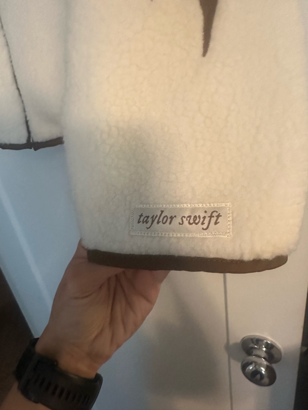 Taylor Swift Cream Sherpa Jacket with Brown Leaf Details - Picture 3 of 4